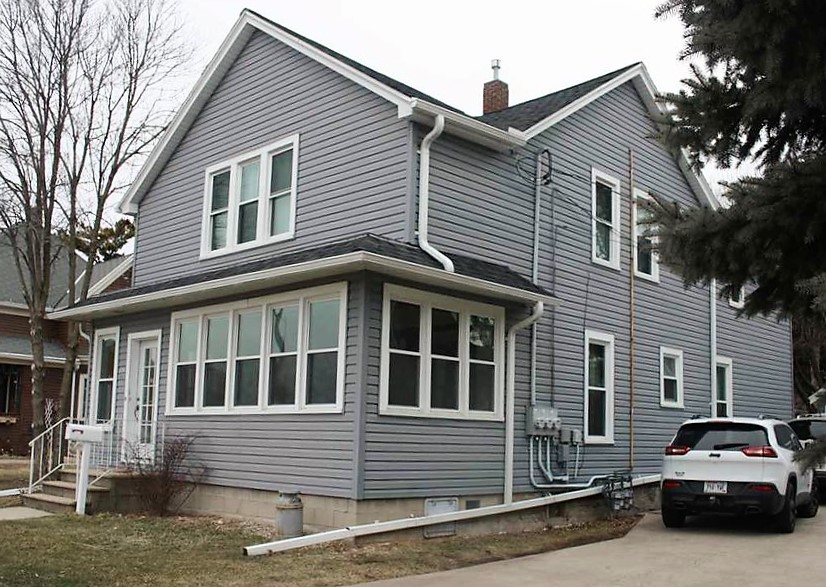 326 East Wisconsin Avenue - 1